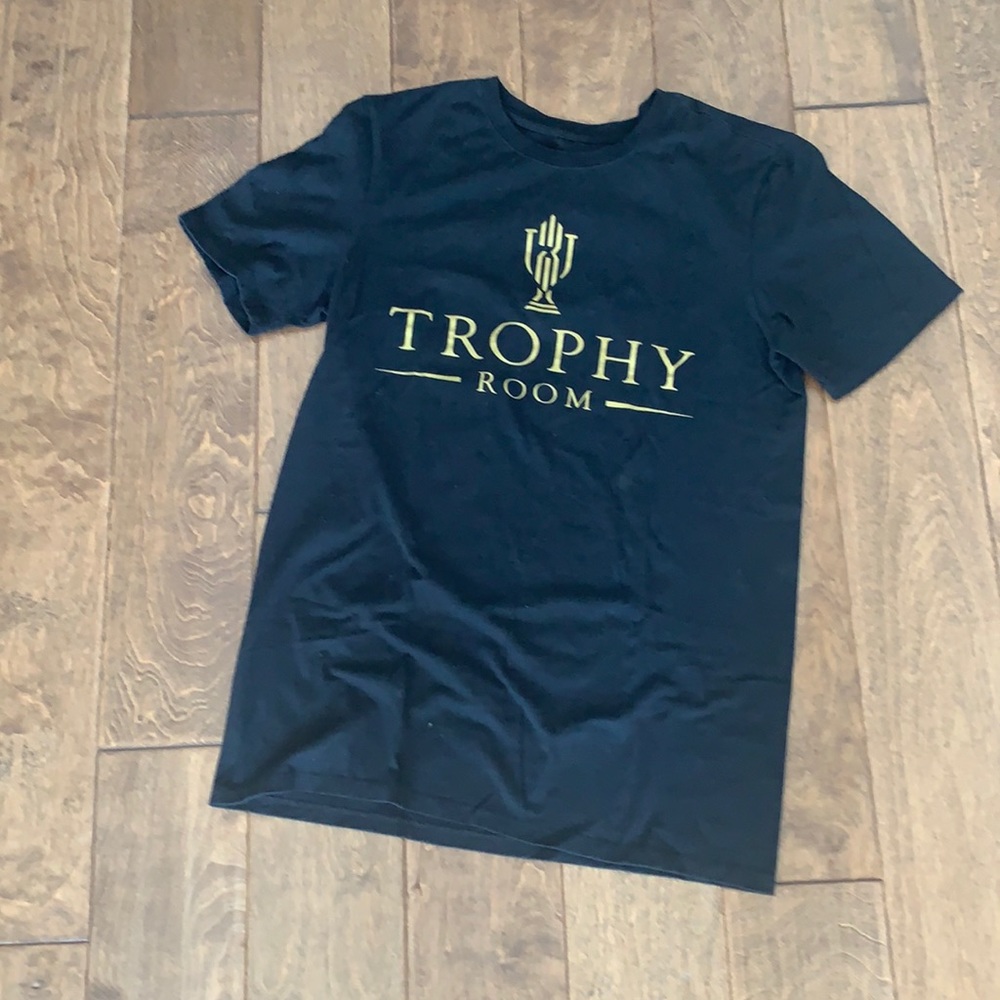 JumpMan • Trophy Room • Worn 1 time • Men’s Size Small